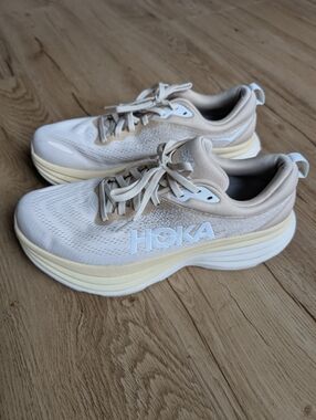 Hoka Bondi 8 Running Shoes Women’s 9.5 Beige Cream Cushioned Athletic Sneakers